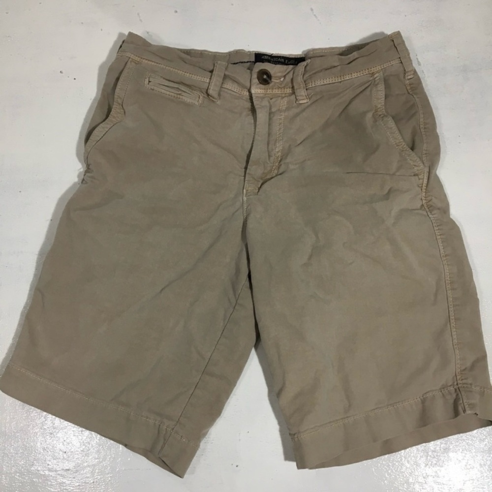 American Eagle Outfitters Classic Khaki 10" Short‎